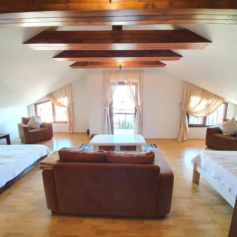 Vila De La Lugas Oradea Exterior foto