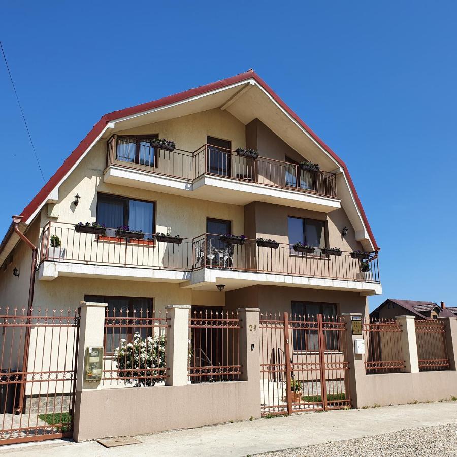 Vila De La Lugas Oradea Exterior foto