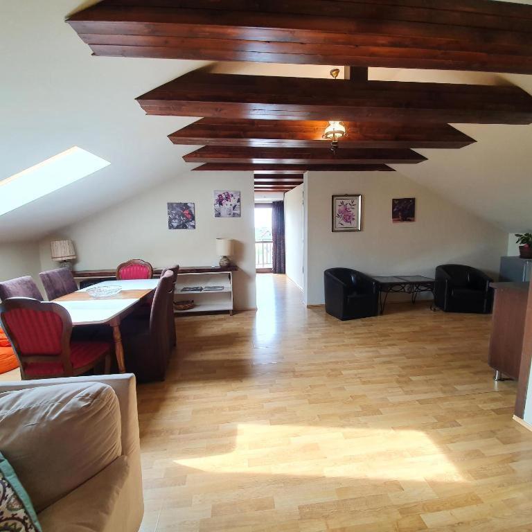 Vila De La Lugas Oradea Exterior foto