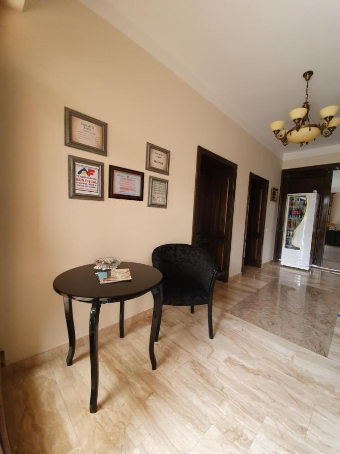 Vila De La Lugas Oradea Exterior foto